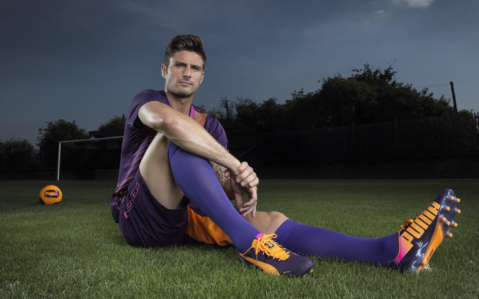 春节足坛十大抽象瞬间，门将离奇失误霸屏 拉菲神仙球意外登顶