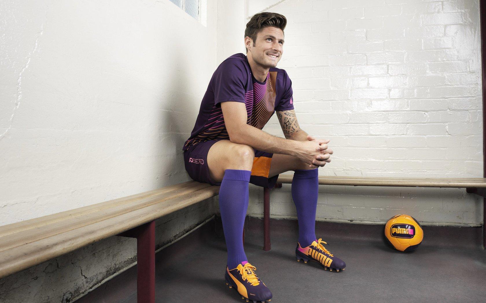 胡明轩徐杰默契联防显神威 吉林外援摩尔陷重围饮恨客场